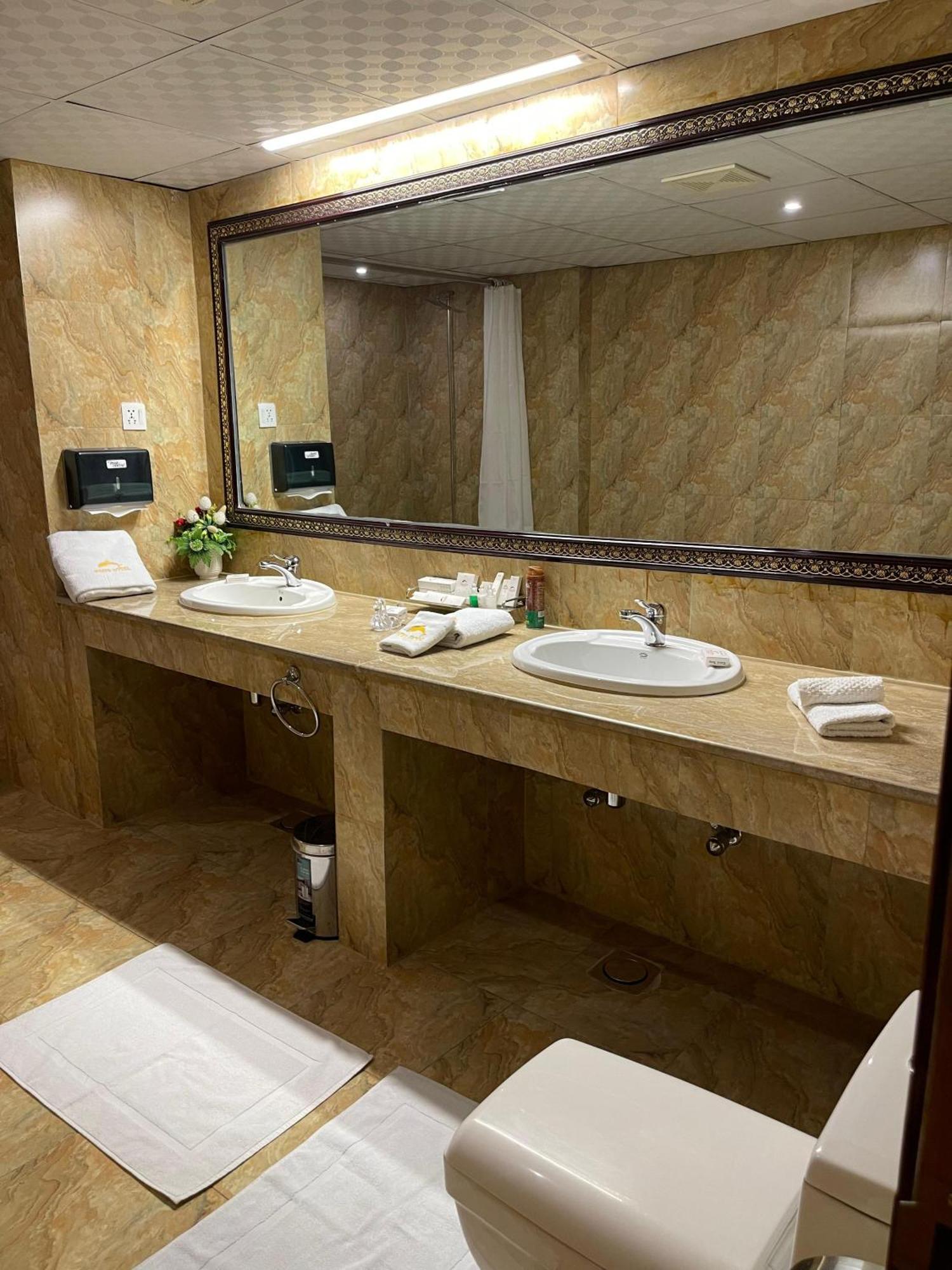 Indus Hotel Hyderabad Eksteriør billede