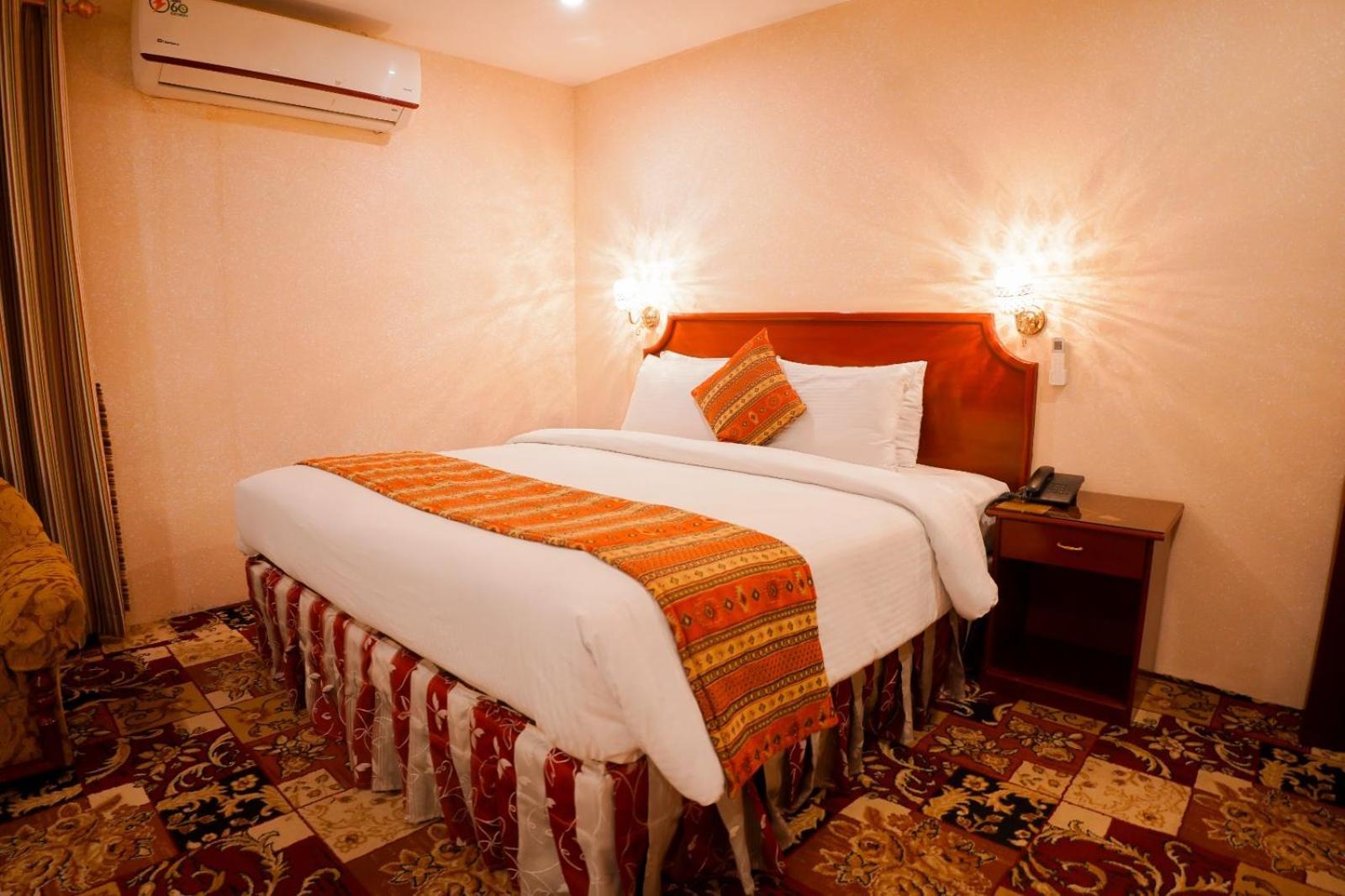 Indus Hotel Hyderabad Eksteriør billede