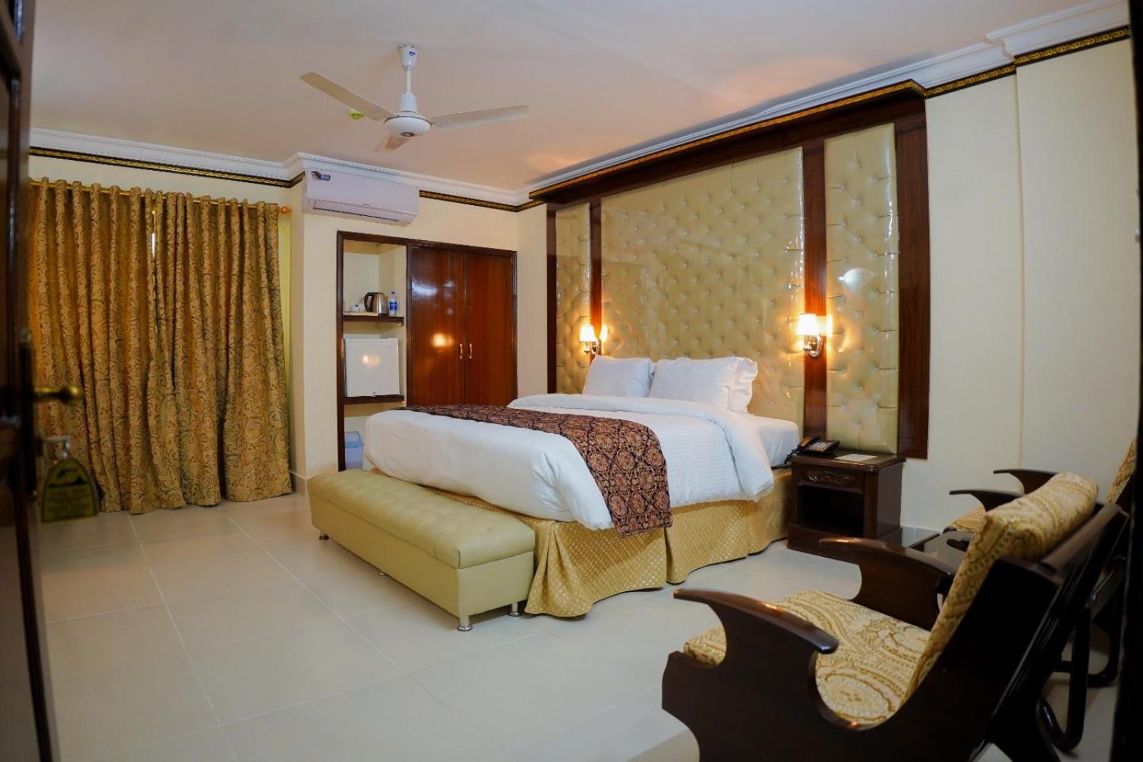 Indus Hotel Hyderabad Eksteriør billede