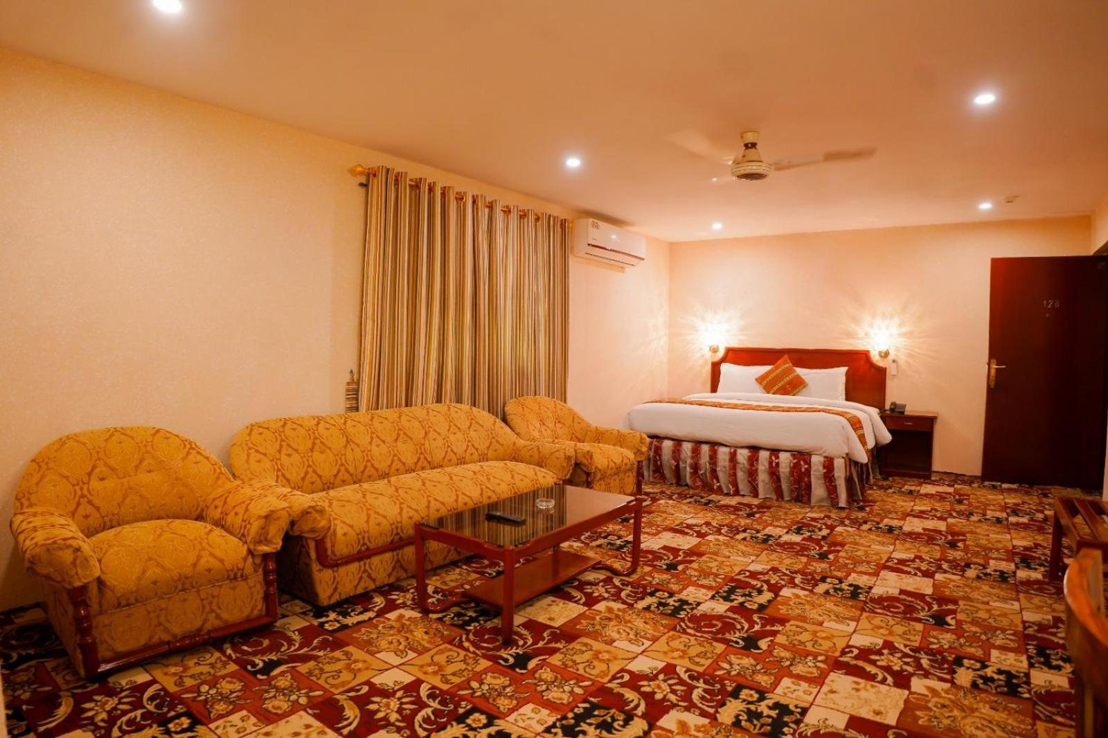 Indus Hotel Hyderabad Eksteriør billede