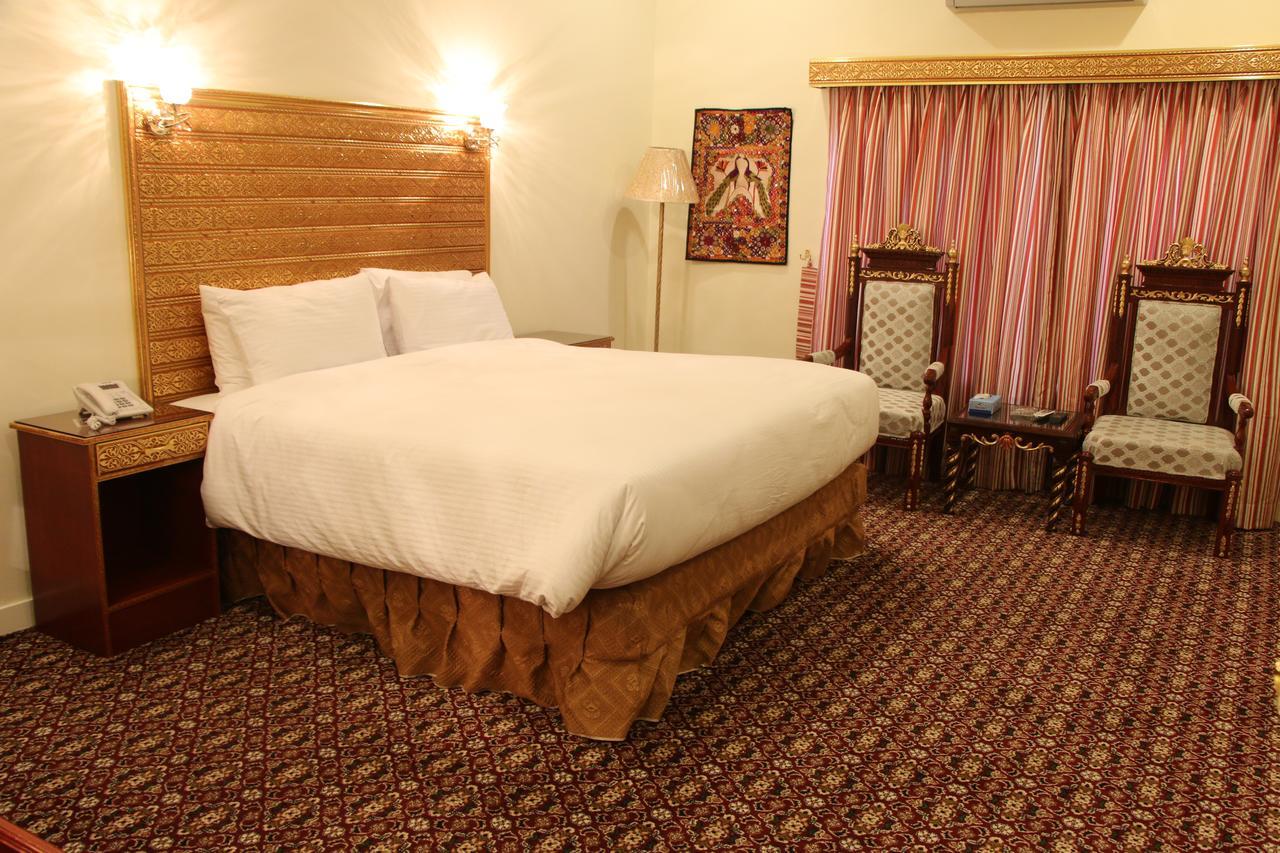 Indus Hotel Hyderabad Eksteriør billede